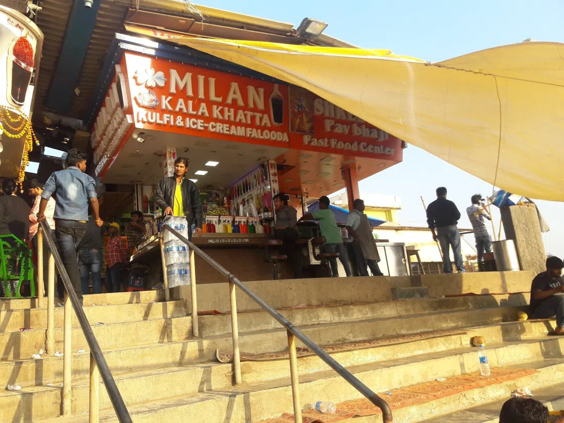 Juhu Chowpatty beach food stalls, Mumbai