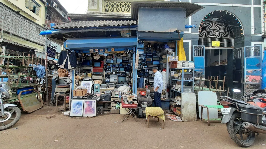 Chor Bazaar Jumma Bazaar (Dedh Gully), Mumbai