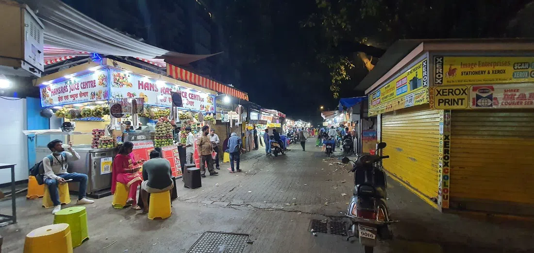 Vile Parle Khau Galli, Mumbai