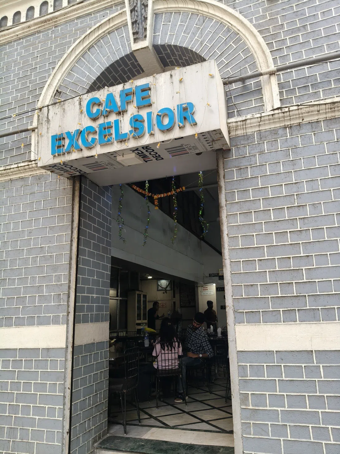 카페 엑셀시어, 뭄바이